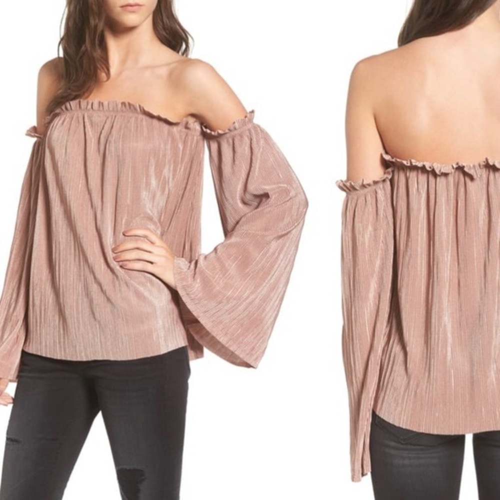Mimi Chica Plissé Off the Shoulder Top (Size L)